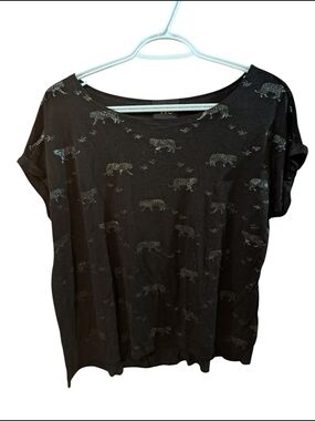 2/22$ W5 Black Short Sleeve Tee with Metallic Tiger Motif